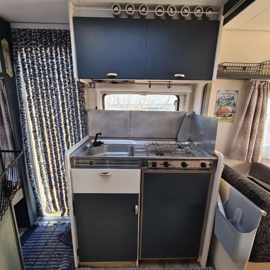Отель Louise'S Camper Neusiedl an der Zaya Экстерьер фото
